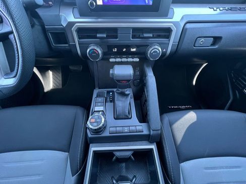 Used 2024 Toyota Tacoma TRD Off-Road image 3