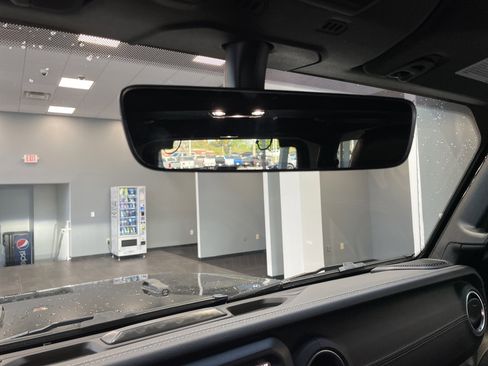 Used 2022 Jeep Wrangler Unlimited Sahara w/ Cold Weather Group image 30