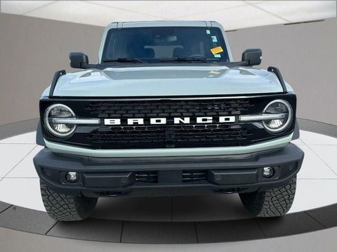 Used 2022 Ford Bronco Wildtrak image 9