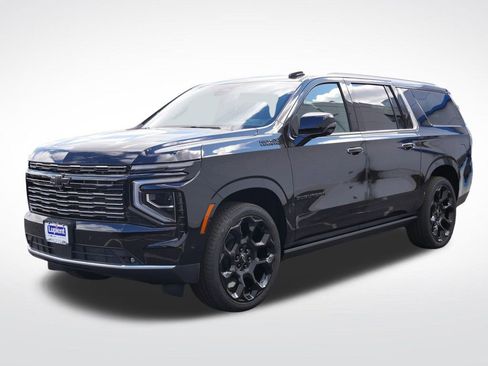 New 2026 Chevrolet Suburban High Country AWD/4WD image 10