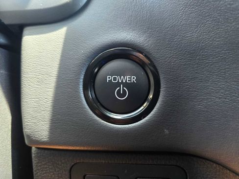 Used 2025 Toyota Sequoia Platinum AWD/4WD image 34