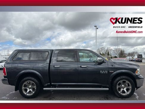 Used 2015 RAM 1500 Laramie w/ Convenience Group image 4