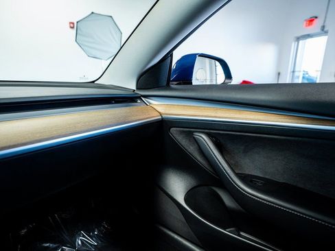 Used 2023 Tesla Model 3 Standard Range image 42