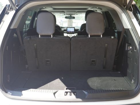 Certified 2023 Ford Explorer XLT w/ Equipment Group 202A AWD/4WD image 24