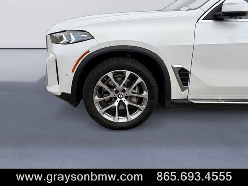 Used 2024 BMW X5 xDrive40i image 9