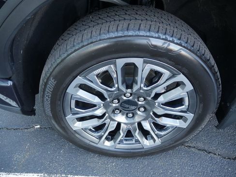 Used 2023 GMC Sierra 1500 Denali Ultimate image 13