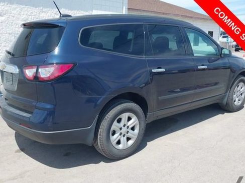 Used 2017 Chevrolet Traverse LS AWD/4WD image 4