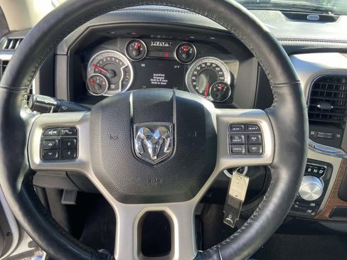 Used 2018 RAM 1500 Laramie image 36