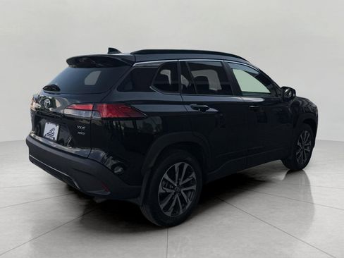 Used 2023 Toyota Corolla Cross XLE w/ Convenience Package AWD/4WD image 12