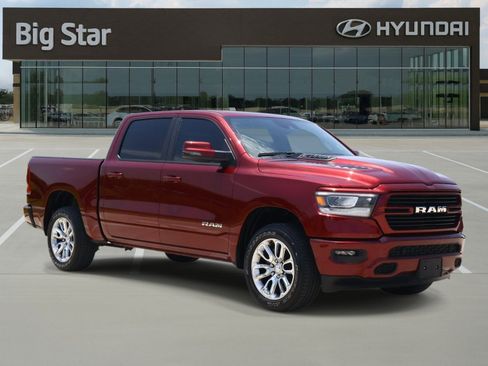Used 2024 RAM 1500 Laramie AWD/4WD image 6