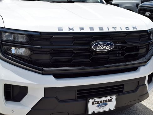 New 2026 Ford Expedition Max Active RWD image 27