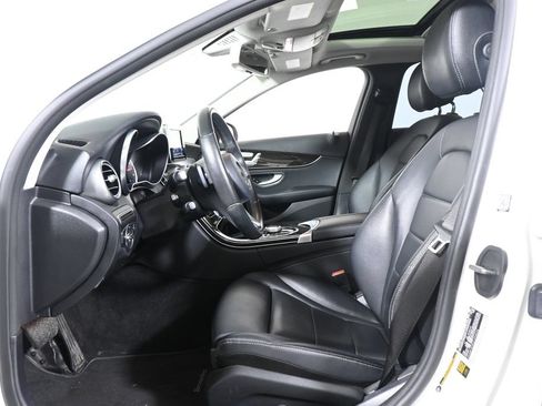 Used 2018 Mercedes-Benz C 300 4MATIC Sedan image 3