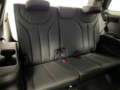 Used 2024 Hyundai Palisade Limited AWD/4WD image 39