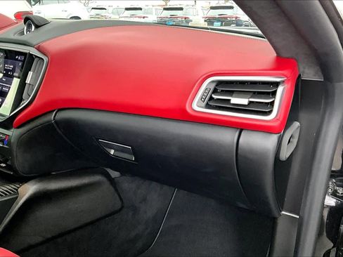 Used 2022 Maserati Ghibli Modena image 19