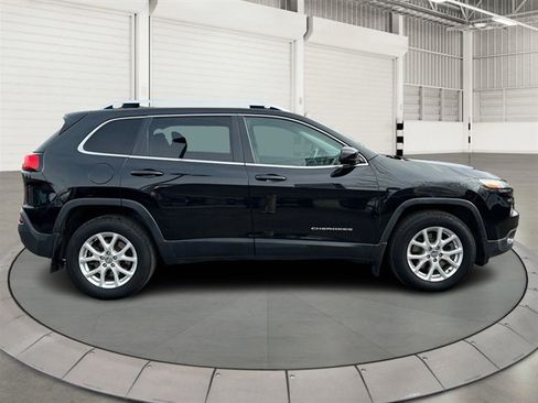 Used 2014 Jeep Cherokee Latitude w/ Cold Weather Group image 6