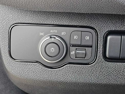 Used 2024 Mercedes-Benz Sprinter 3500 image 29