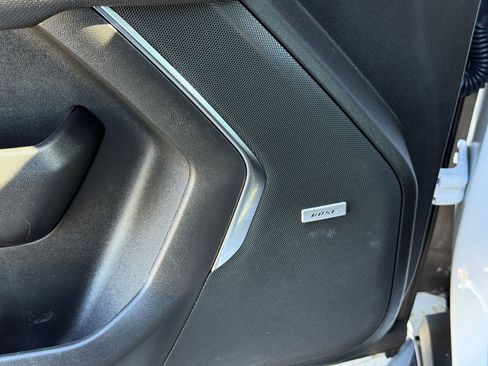 Used 2023 Chevrolet Suburban Premier image 23