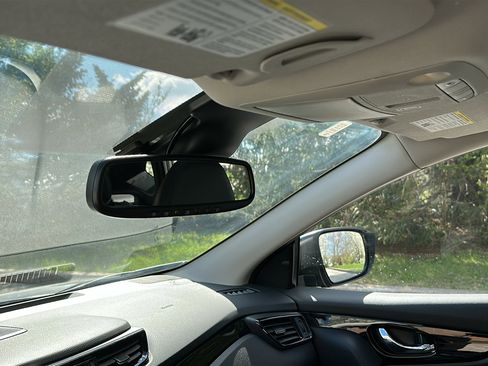 Certified 2022 Nissan Rogue Sport SL w/ Premium Package image 24