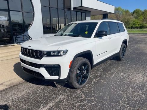 New 2026 Jeep Grand Cherokee L Limited w/ Limited Altitude Package AWD/4WD image 2