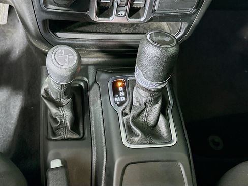 Used 2023 Jeep Wrangler Unlimited w/ 8.4" Radio Group AWD/4WD image 25