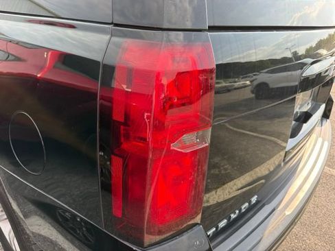 Used 2017 Chevrolet Tahoe LT AWD/4WD image 2