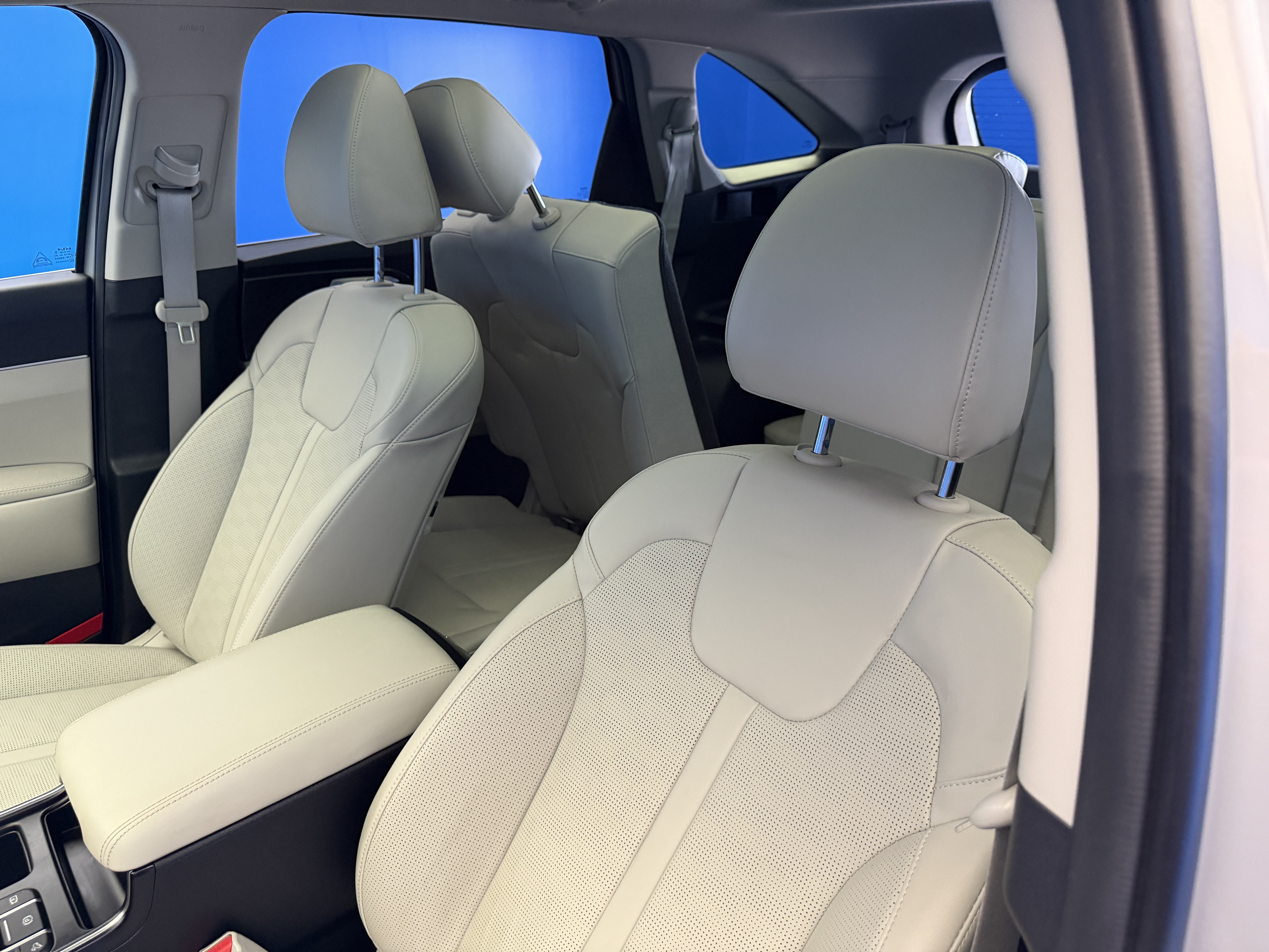 Used 2026 Kia Sorento S w/ S Panoramic Sunroof Package FWD image 12