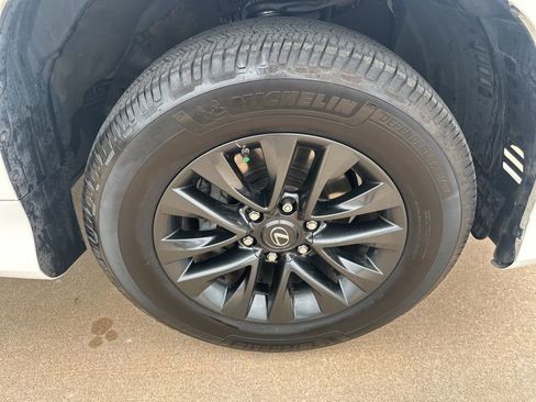 Used 2022 Lexus GX 460 Premium image 12