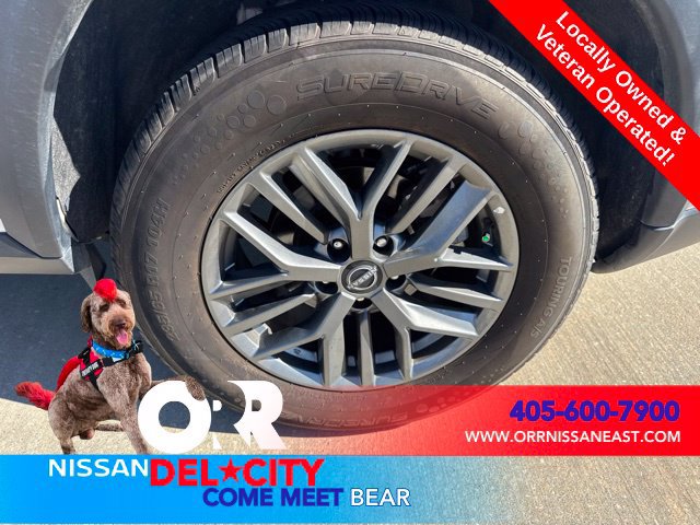 Used 2023 Nissan Rogue S AWD/4WD image 9