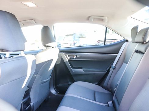 Used 2019 Toyota Corolla LE image 19