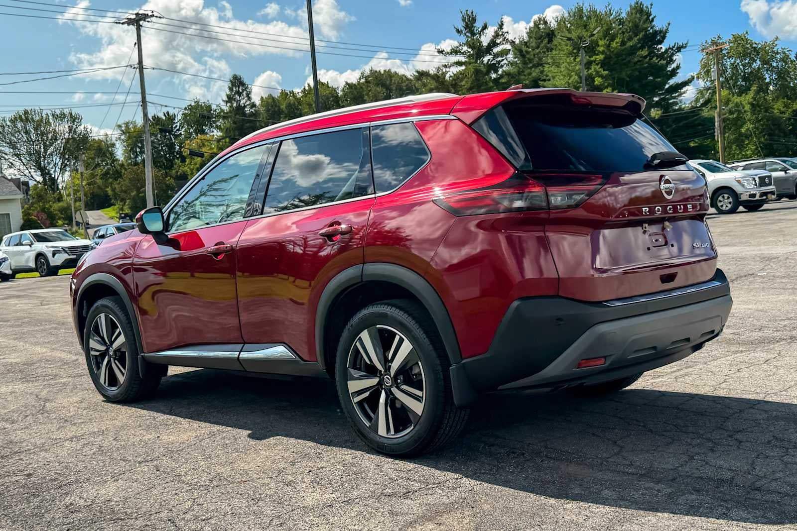 Certified 2021 Nissan Rogue SL w/ Premium Package AWD/4WD image 5