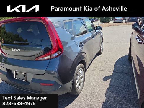 Certified 2022 Kia Soul LX w/ Technology Package FWD image 6