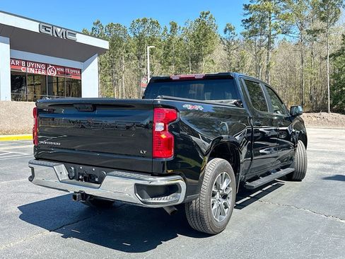 Used 2023 Chevrolet Silverado 1500 LT AWD/4WD image 7