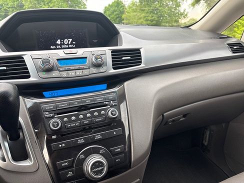 Used 2011 Honda Odyssey Touring image 16