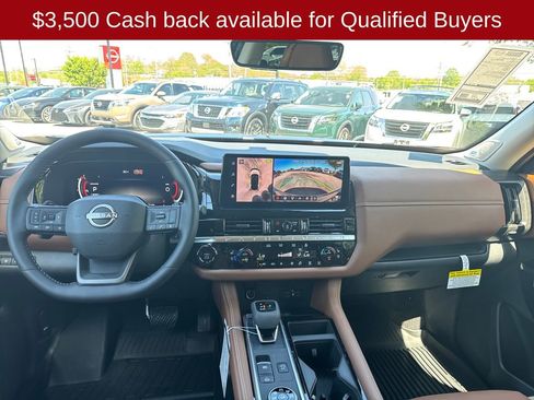 New 2026 Nissan Pathfinder Platinum AWD/4WD image 22