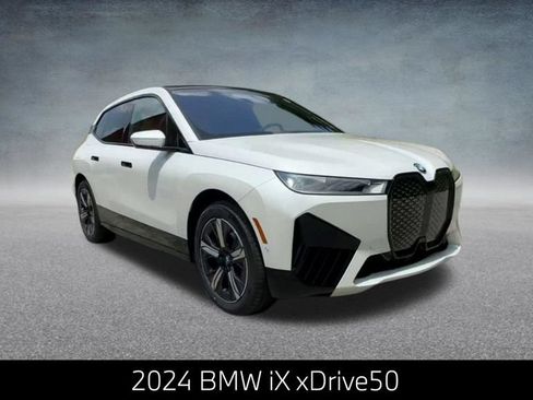Used 2024 BMW iX xDrive50 w/ Sport Package AWD/4WD image 4