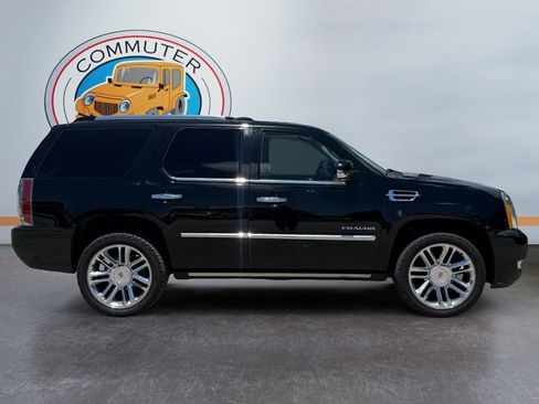 Used 2014 Cadillac Escalade Platinum RWD image 7