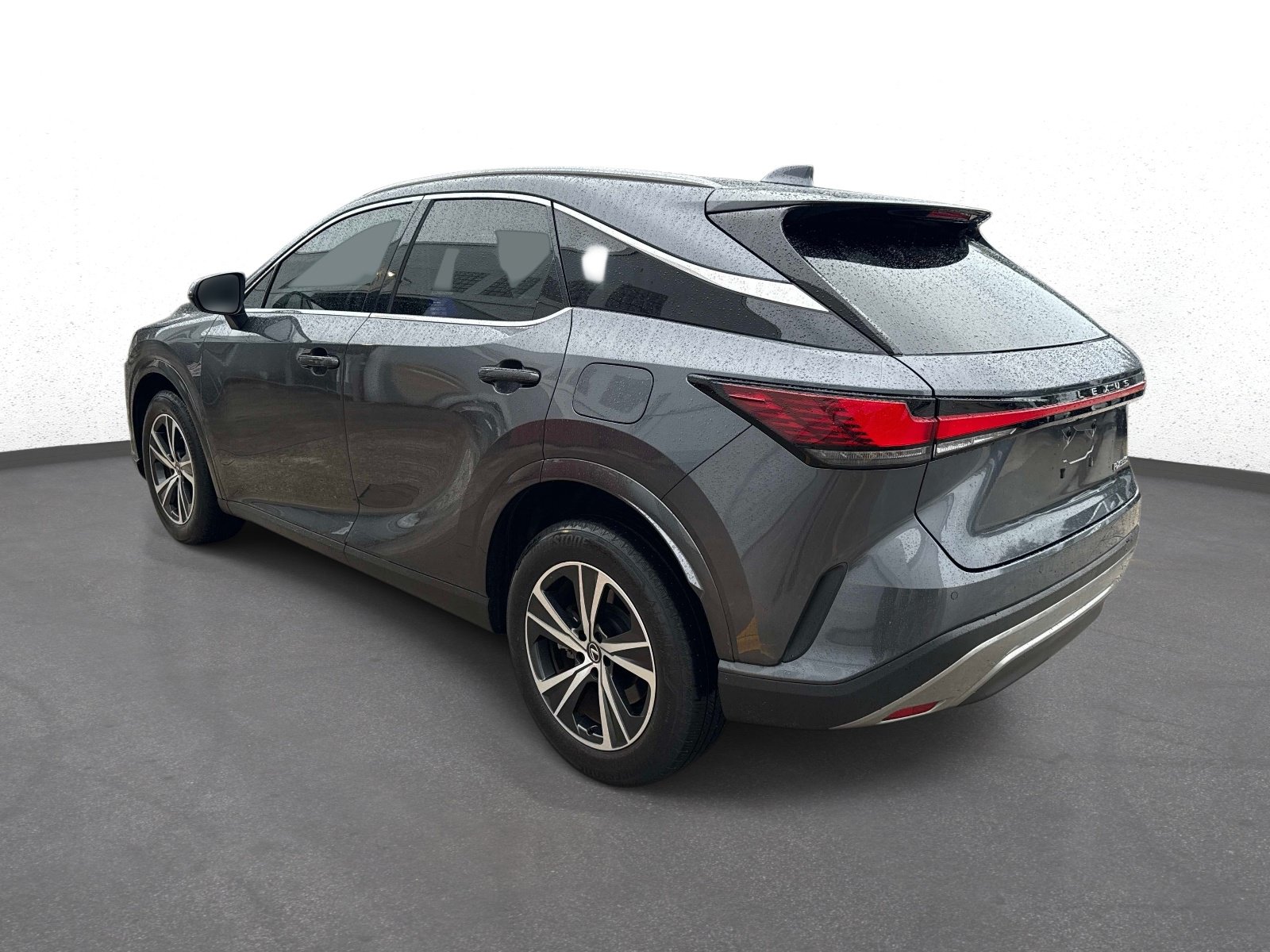 Used 2024 Lexus RX 350 Premium w/ Accessory Package (Z1) FWD image 5