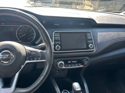 Used 2020 Nissan Kicks SR FWD image 15