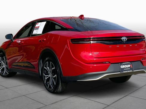 Used 2023 Toyota Crown Limited image 12