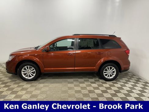 Used 2014 Dodge Journey SXT w/ Flexible Seating Group image 6