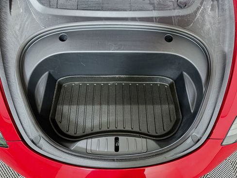 Used 2021 Tesla Model 3 Performance image 31