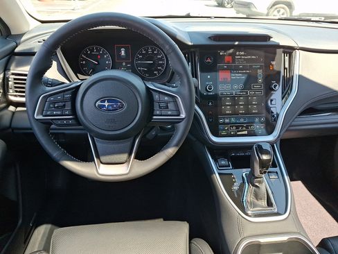 Used 2025 Subaru Outback Touring XT AWD/4WD image 10