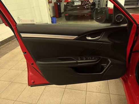 Used 2019 Honda Civic Sport image 29