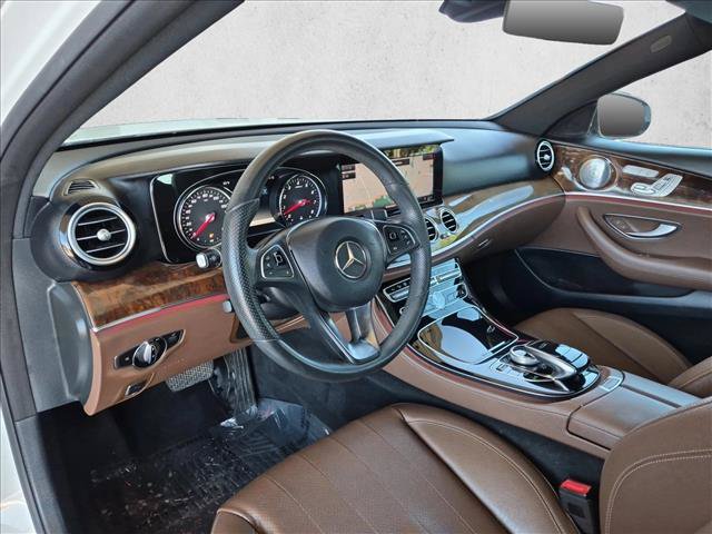 Used 2018 Mercedes-Benz E 400 4MATIC Sedan image 10
