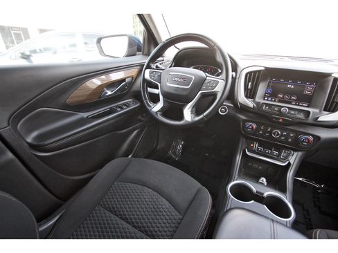 Used 2021 GMC Terrain SLE w/ Driver Convenience Package FWD image 10