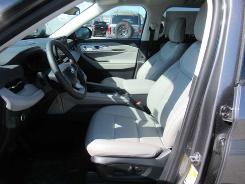 New 2026 Ford Explorer Active w/ Active Comfort Package image 11