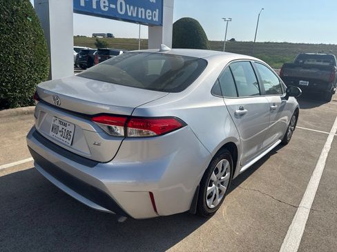 Used 2022 Toyota Corolla LE FWD image 6