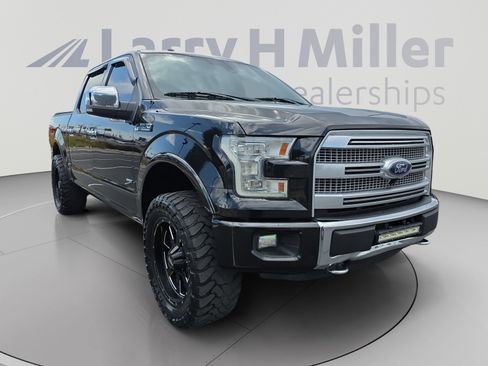 Used 2015 Ford F150 Platinum w/ Equipment Group 701A Luxury AWD/4WD image 7