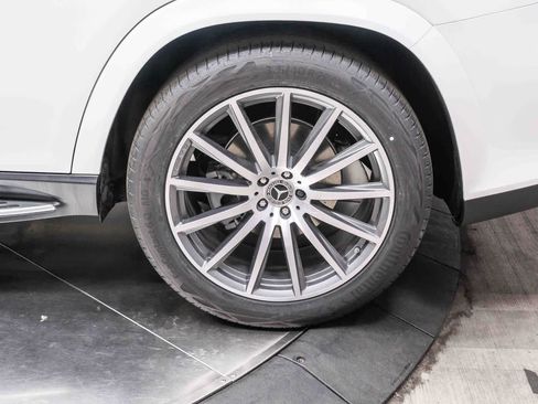 New 2026 Mercedes-Benz GLS 580 4MATIC image 10