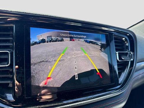 Used 2023 Dodge Durango GT AWD/4WD image 17